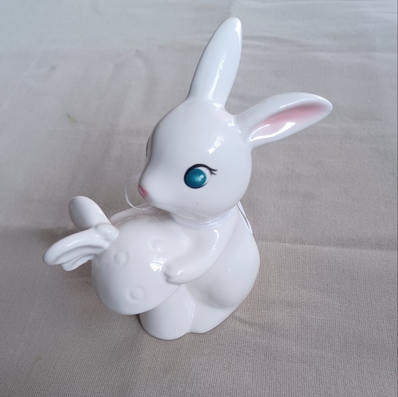 Spritz Ceramic Easter Bunny - Picture 4 of 12